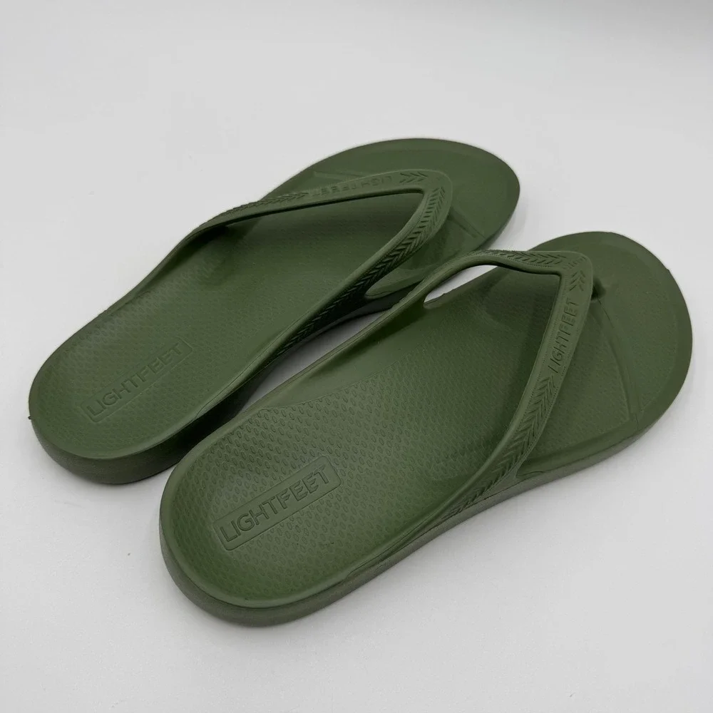 Lightfeet Arch Support Flip Flops Sandals Women 9 / Men 8 Green Beach Vacation